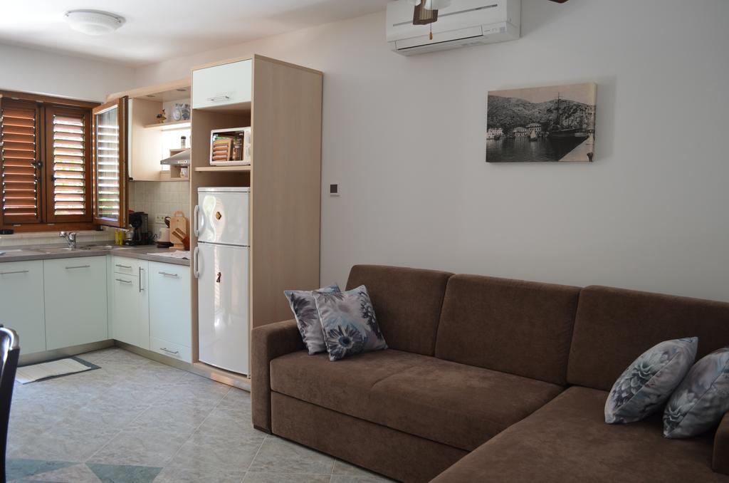 Apartments Lora Baska  Ngoại thất bức ảnh