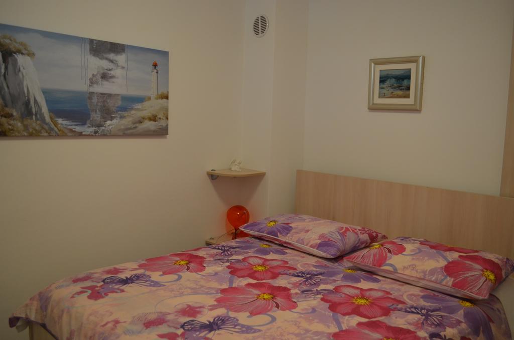 Apartments Lora Baska  Ngoại thất bức ảnh